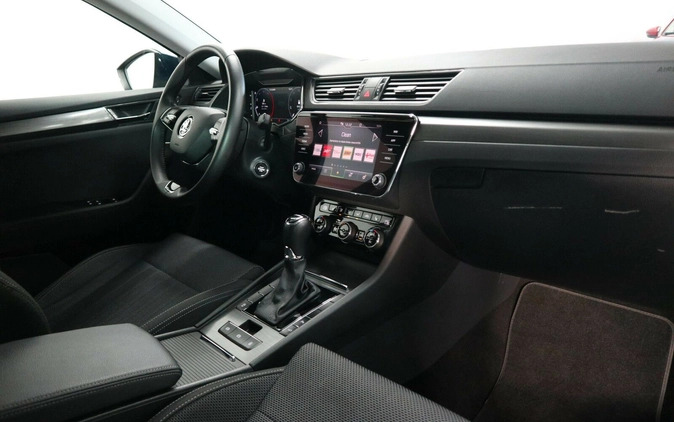 Skoda Superb cena 139900 przebieg: 30673, rok produkcji 2022 z Olsztyn małe 301